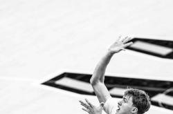 kaiyun·(中国)官方网站达拉斯独行侠围绕西甲伤情更新密尔沃基雄鹿围绕CBA季后赛回应争议，北京首钢围绕意甲门线救险瞬间刷屏的简单介绍